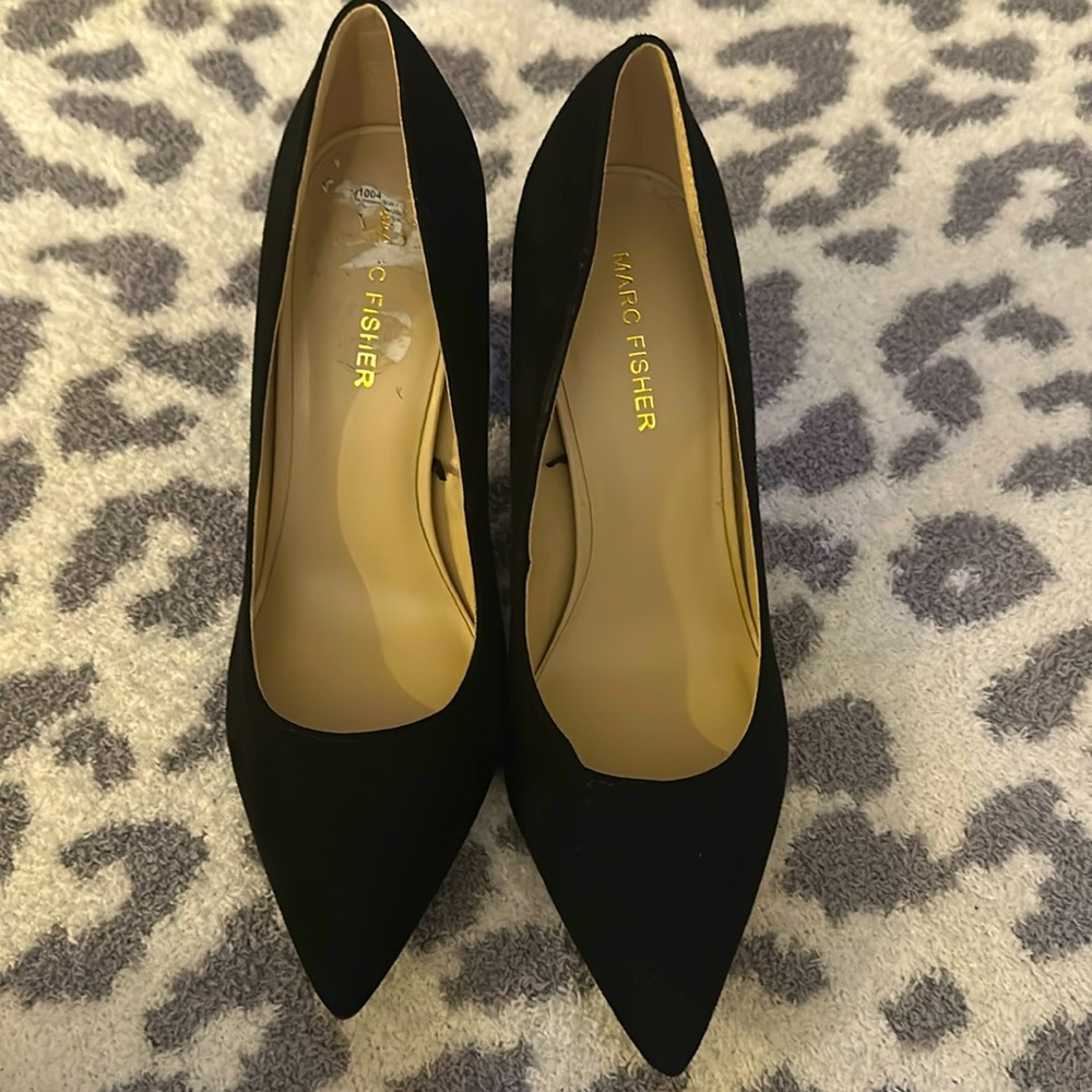 Marc fisher black pumps